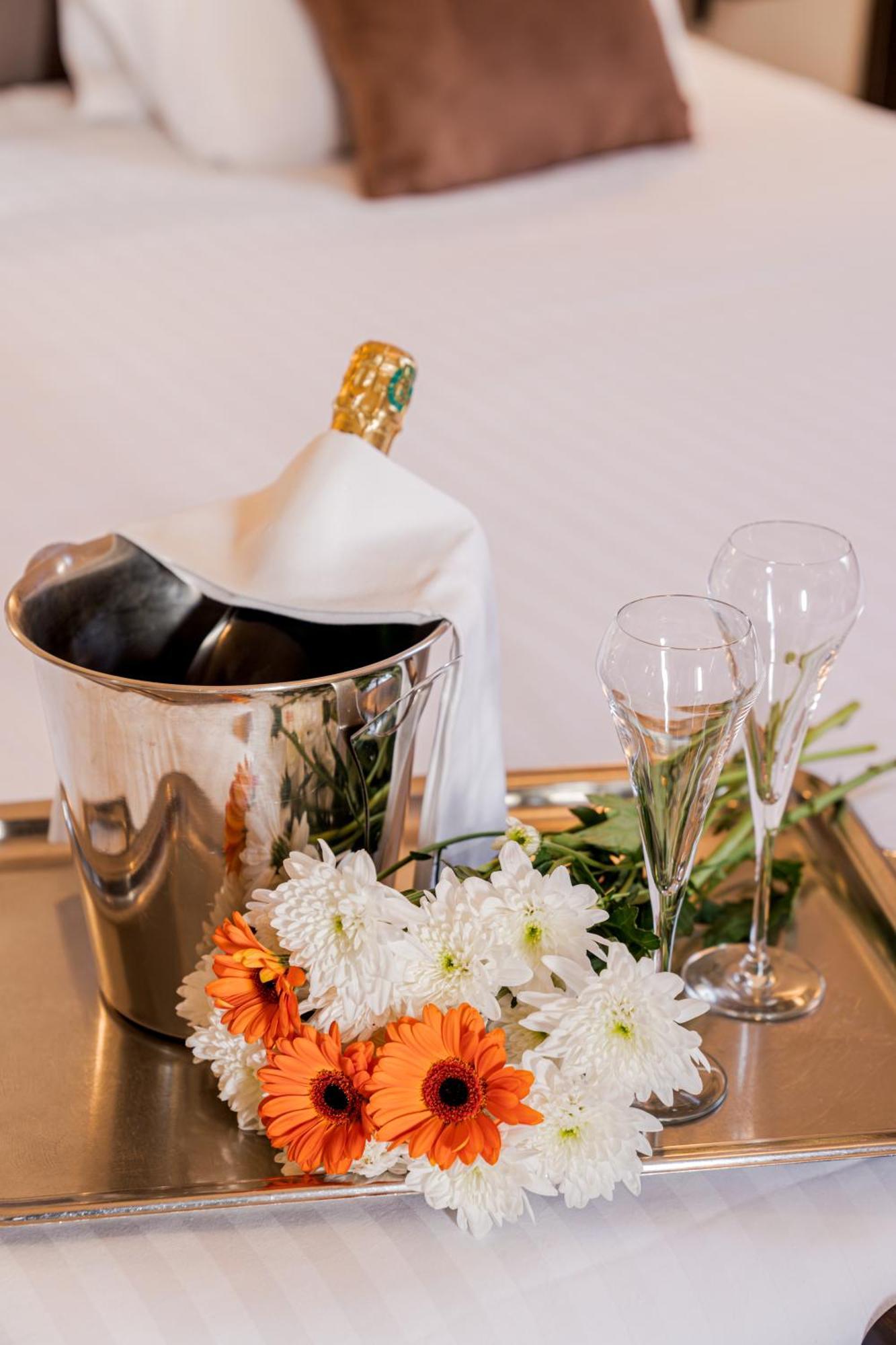 Demeures & Chateaux De La Tour - & Restaurants - Auvergne Hotel 4*